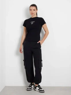 Damen GUESS Eng geschnittenes T-Shirt