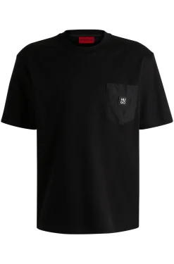 Herren Hugo Red Interlock-Baumwoll-T-Shirt mit kontrastierender Tasche