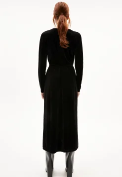 Damen armedangels Jerseykleid Regular Fit aus Samt VERLAAR