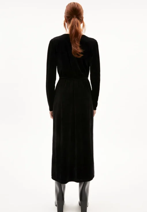 Damen armedangels Jerseykleid Regular Fit aus Samt VERLAAR