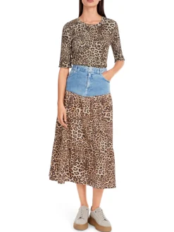 Damen Marc Cain Körpernahes T-Shirt mit Leo-Print