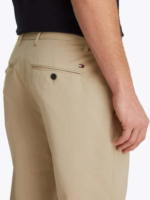 Herren Tommy Hilfiger Performance Denton Straight Leg Fit Chino