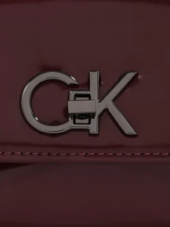 Damen Calvin Klein Shiny Schultertasche