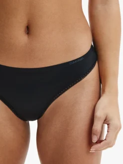 Damen Calvin Klein String Liquid Touch